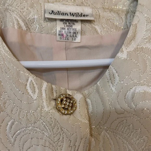 Elegant Cream Skirt Suit Set - Picture 3 of 8